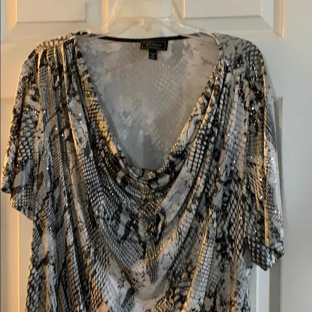 Size 3x shimmery snake skin blouse
